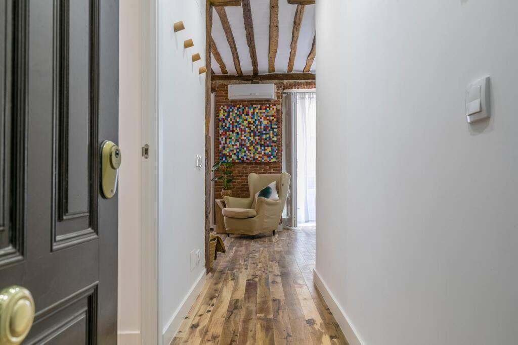 Bonito Apartamento En Tipica Corrala En El Centro De Madrid, Madrid